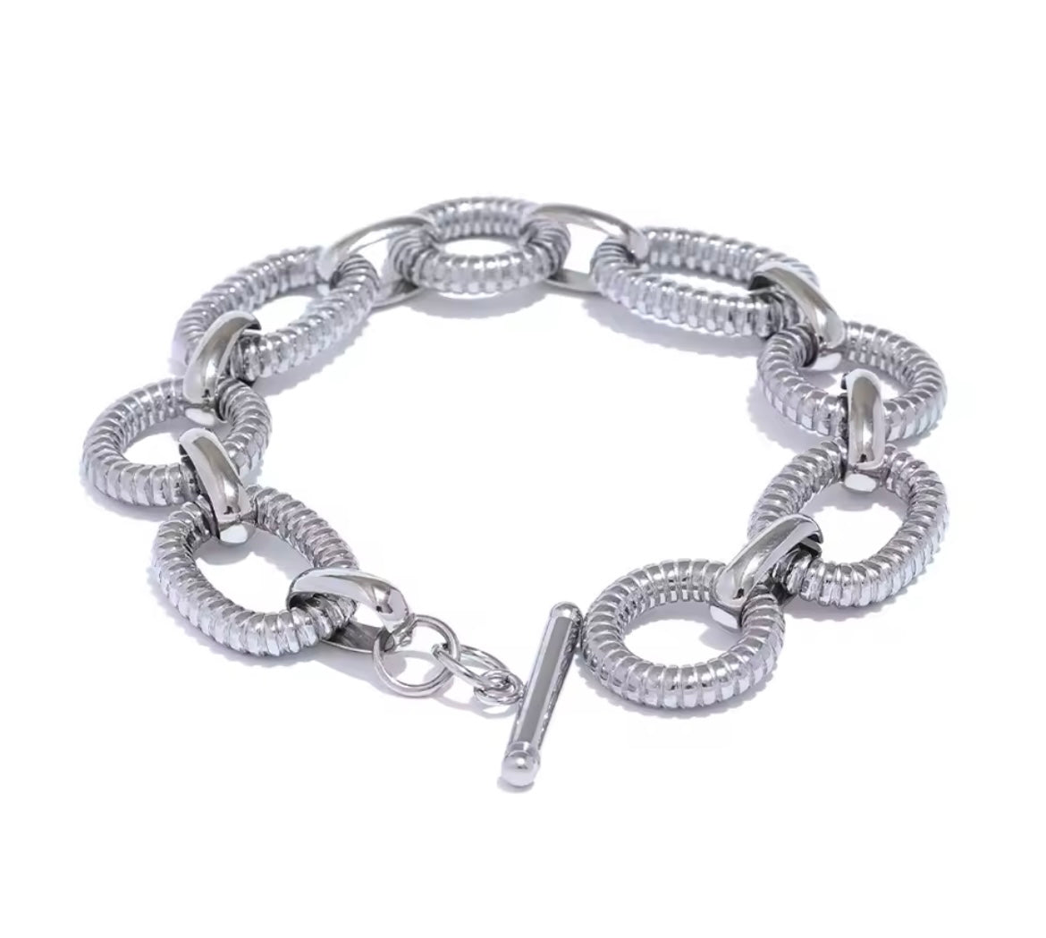 Textured Link Toggle Bracelet