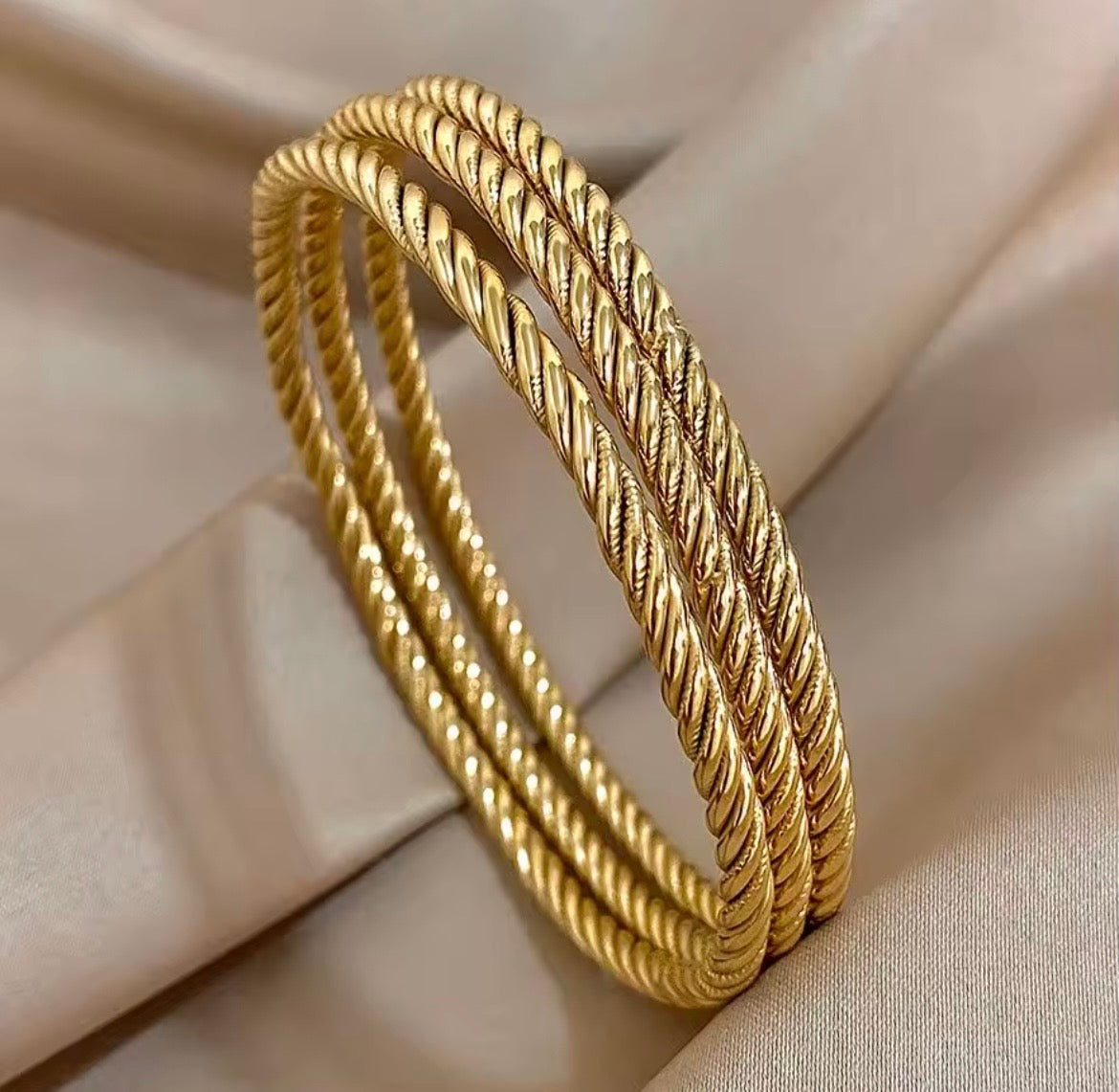 Twist Bangle Set