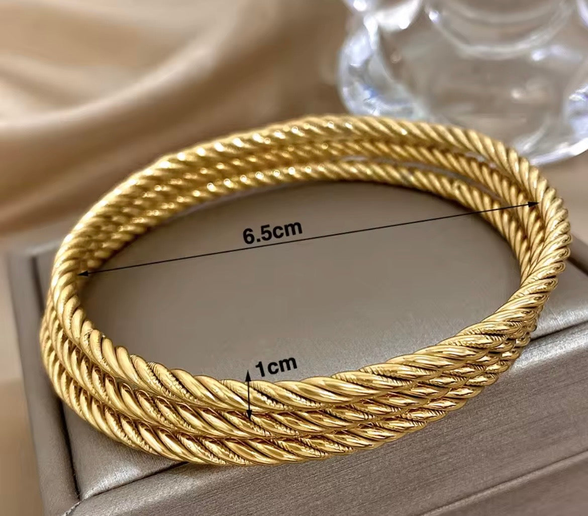 Twist Bangle Set