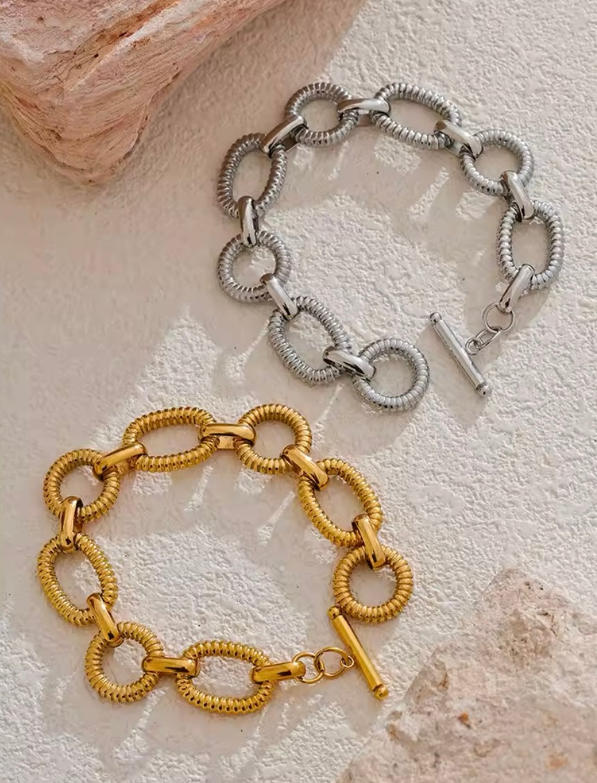 Textured Link Toggle Bracelet