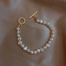 Load image into Gallery viewer, Baroque Pearl Strand Necklace Set
