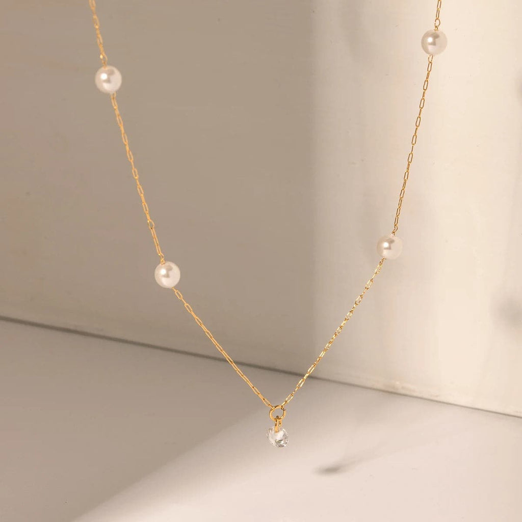 Pearl Crystal Pendant Necklace