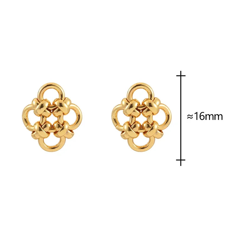 Clover Knot Stud Earring