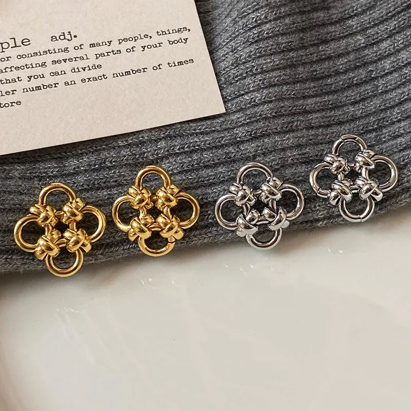 Clover Knot Stud Earring