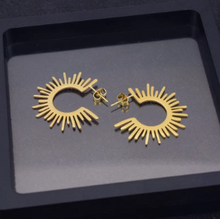 Load image into Gallery viewer, Half Circle Spike Earrings
