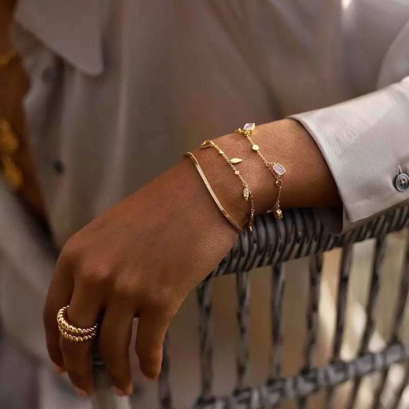 Dainty Cross Bracelet