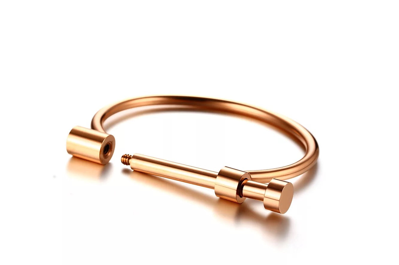 Horseshoe Cuff Bracelet Set