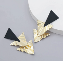 Load image into Gallery viewer, Geometric Black and Gold Earrings
